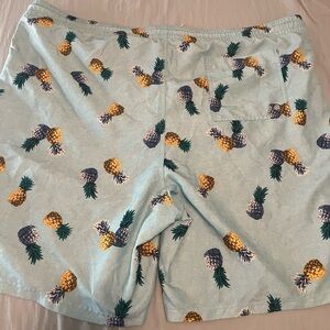Old navy swim trunks size XL